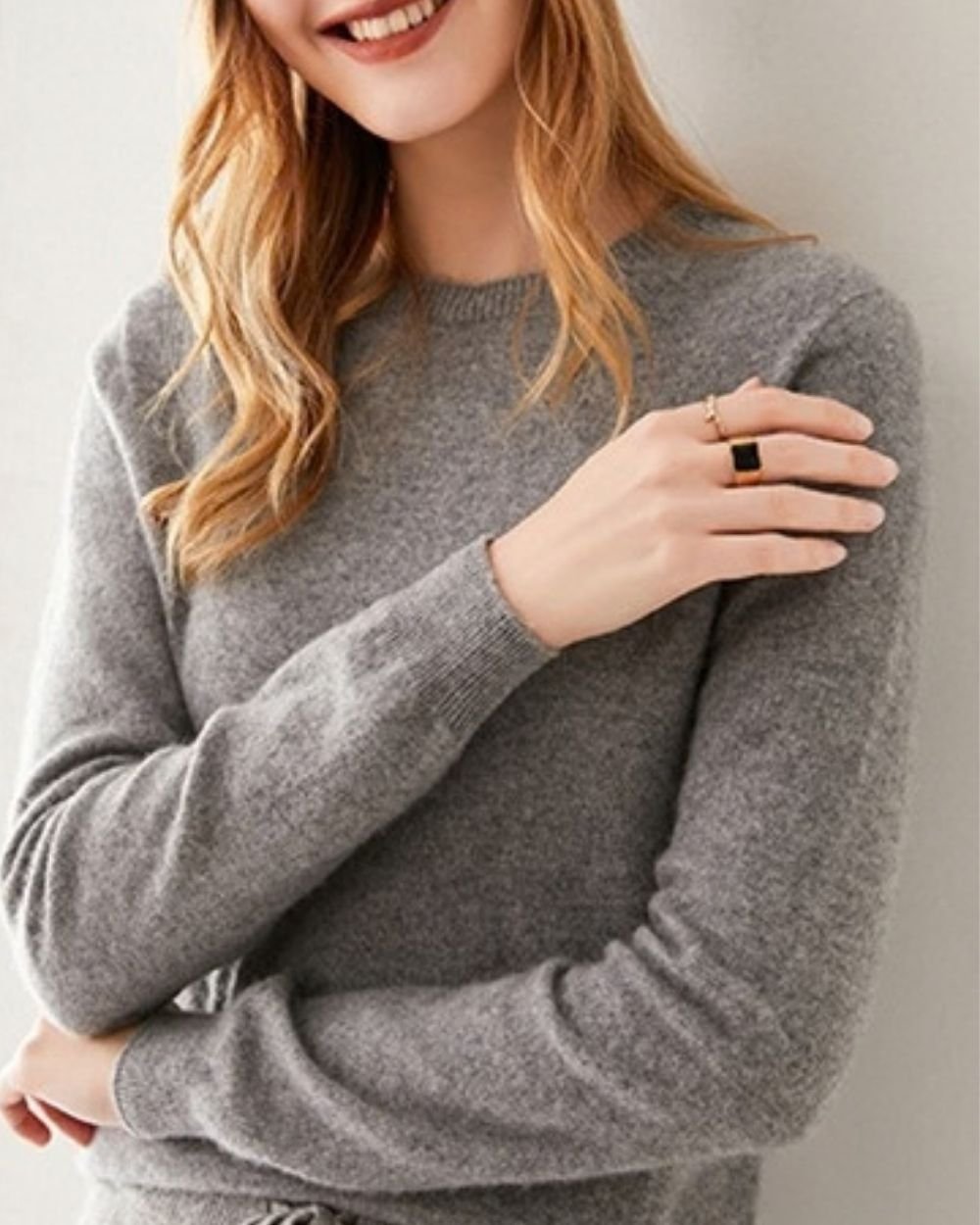 AVREN Women’s 100% Cashmere Classic Crewneck Sweater - Image 13